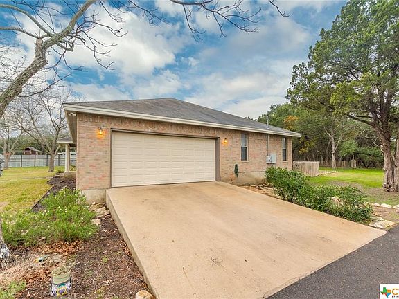 5th image of 2217 Cedar Grv