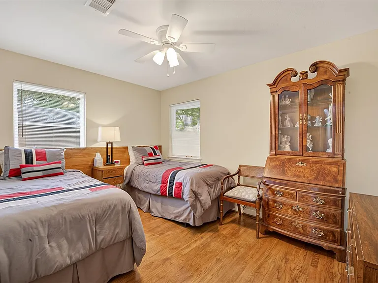 11230 Huggins Dr — Photo 41