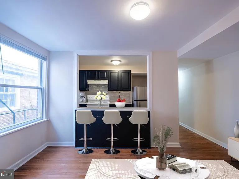 1736 Pine St #3 — Photo 3