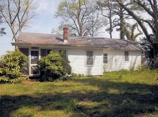 543 Brandon Point Rd, Locust Hill, VA 23092