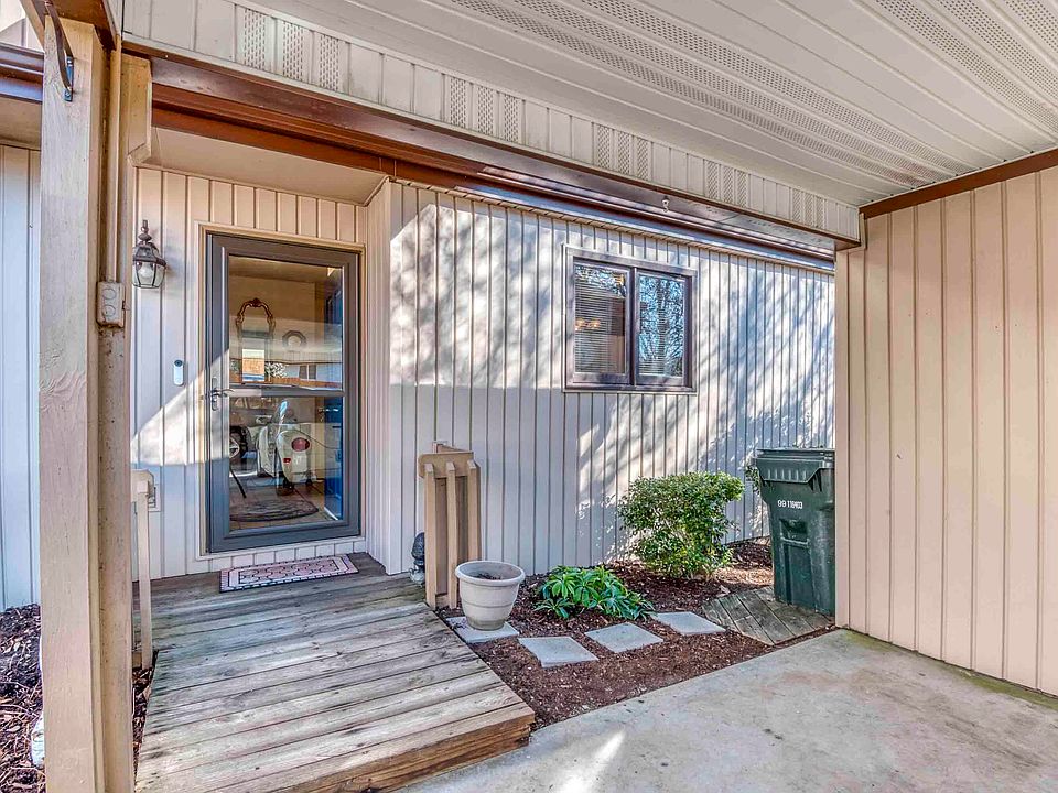 1068 Pebble Dr Bristol VA Zillow