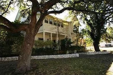 1st image of 1001 Oak Meadow Dr
