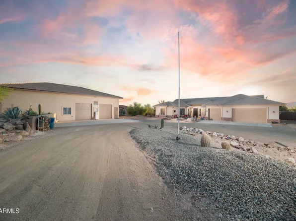 1532 N ROADRUNNER Road, Apache Junction, AZ 85119