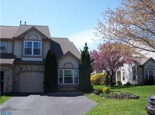 4 Sassafras Cir, Newtown, PA 18940