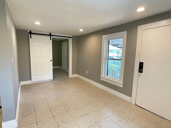 5th image of 608 E Anderson St #4