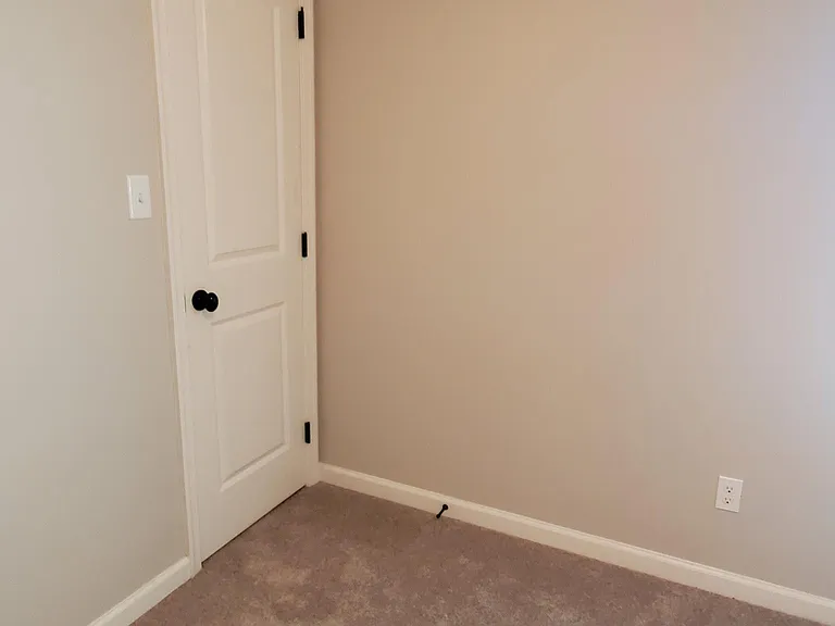 Master Bedroom - Smaller Closet