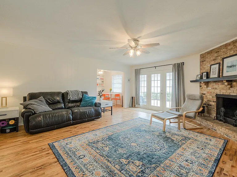 8925 Stanwood Dr — Photo 24
