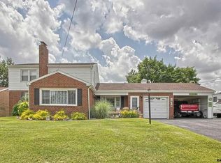 1806 E Canal Rd, Dover, PA 17315