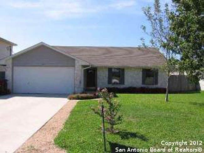1st image of 131 Deer Creek Dr