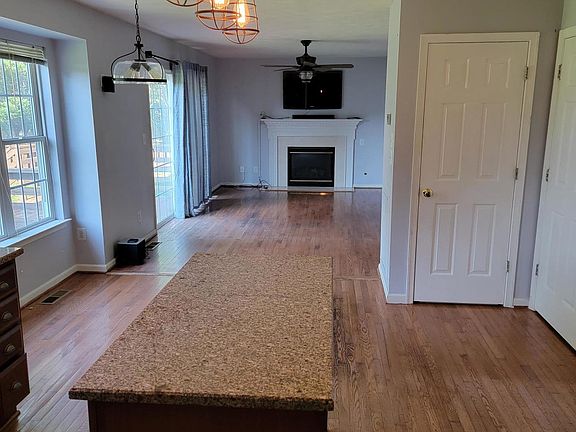 3rd image of 6448 Monet Dr