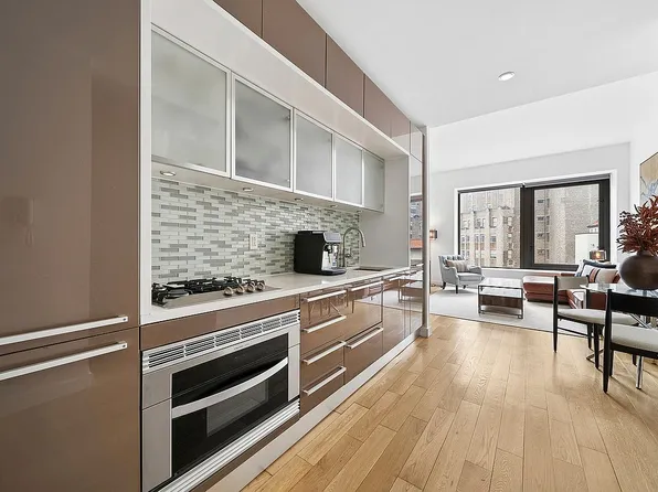 75 Wall St #30G, New York, NY 10005