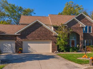 13778 Antler Ct, Bloomington, IL 61705