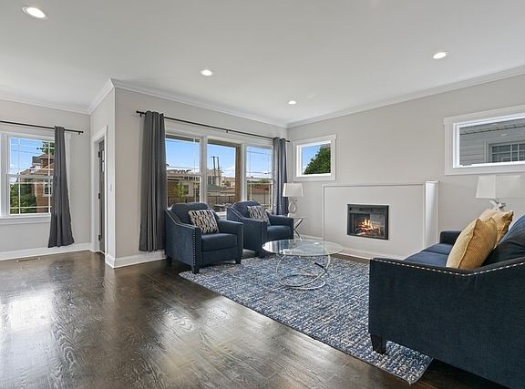 4th image of 5534 W Waveland Ave