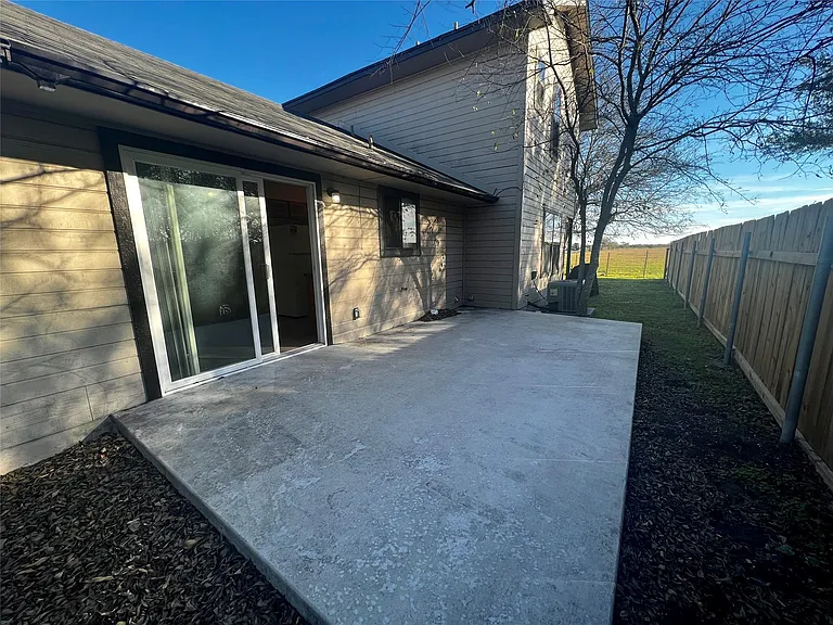 1204 Blackjack St #B — Photo 22