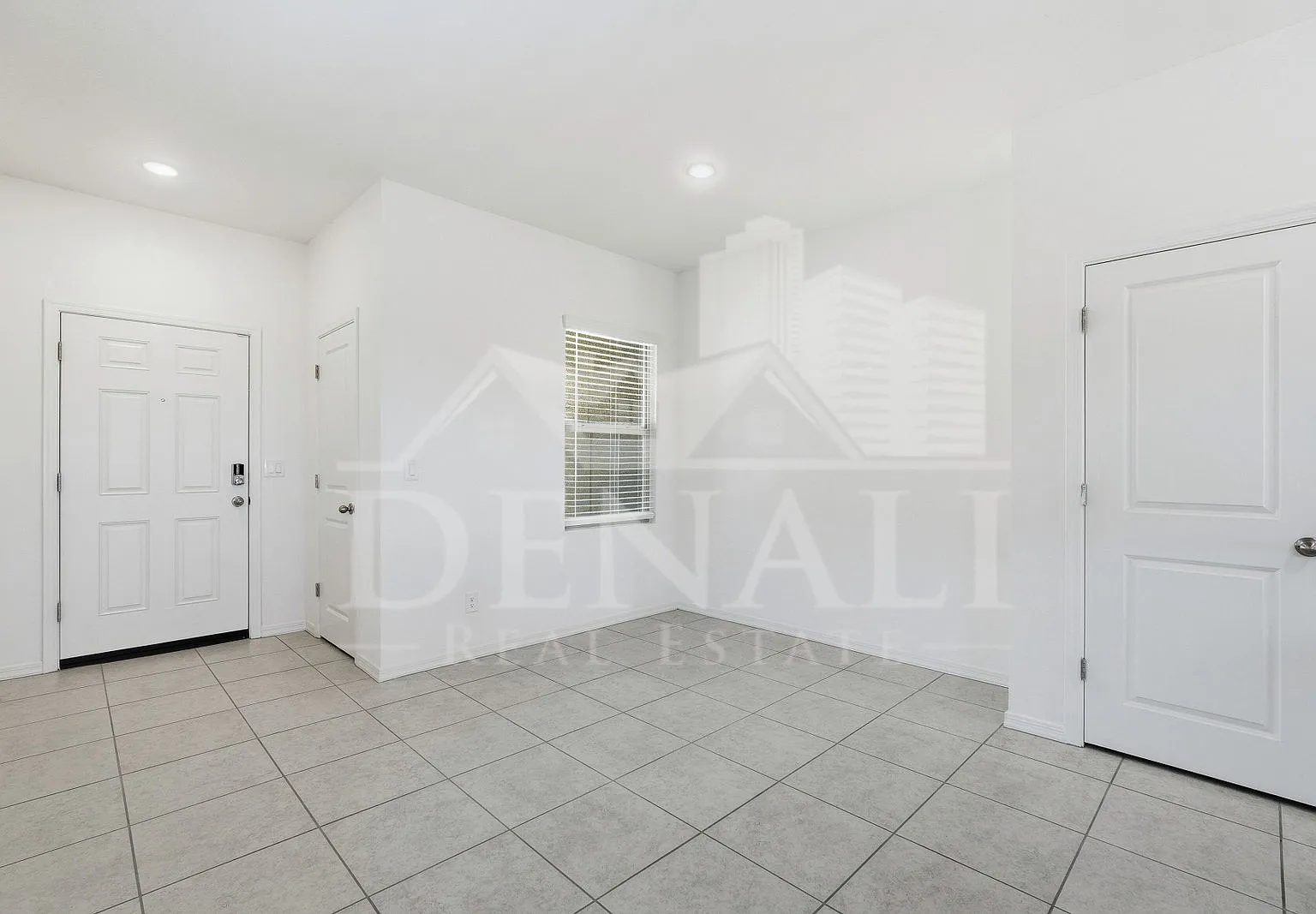 3 bed, 2.0 bath, 1402 sqft, $1,995 — Photo 3