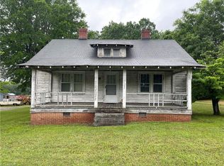 2572 S Stratford Rd, Winston Salem, NC 27103