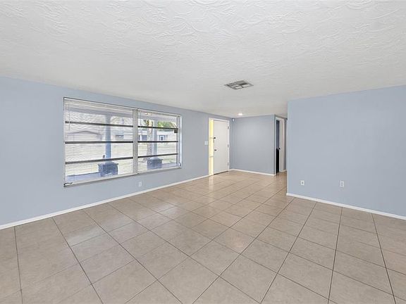 5th image of 5804 Bantam Ave
