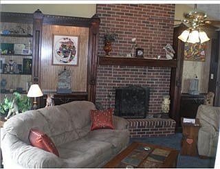 4th image of 811 Cleardale Dr