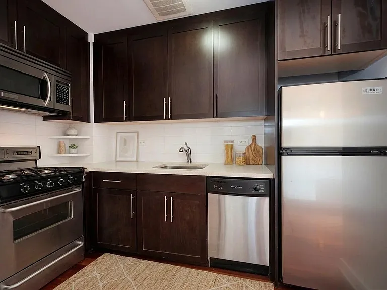 454 Manhattan Ave #7M — Photo 3