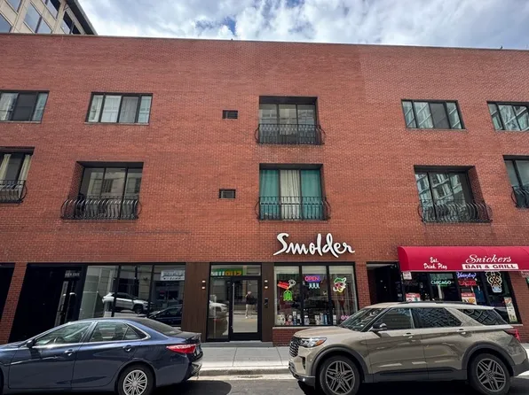 444 N State St #2G, Chicago, IL 60654