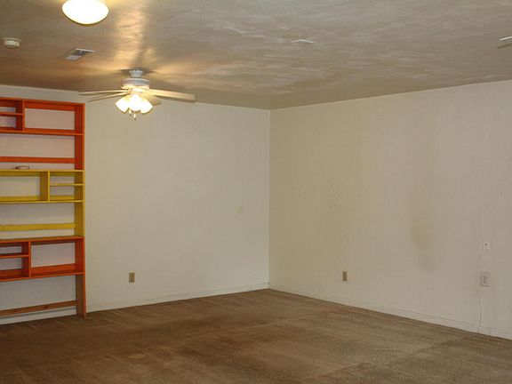 5th image of 320 Pheasant Run Ct