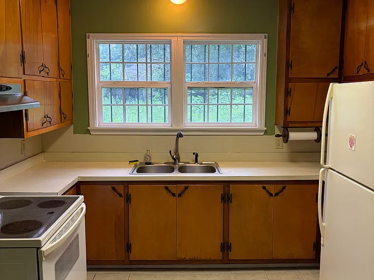 519 Coal St — Photo 3