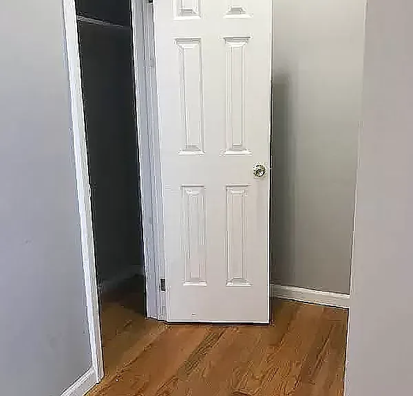 1060 Hancock St #5 — Photo 6