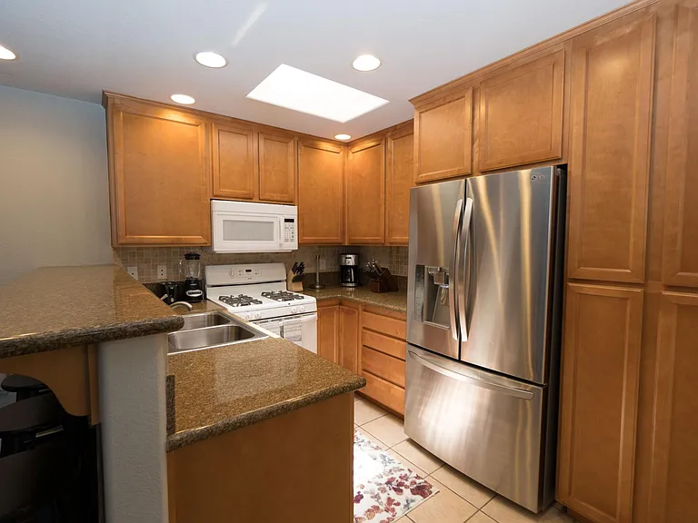 1730 Grand Ave — Photo 4