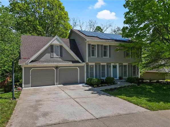 1225 Wildbriar Dr, Liberty, MO 64068