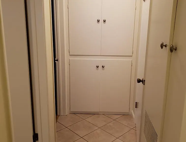 2323 Huntington Ln #C — Photo 6