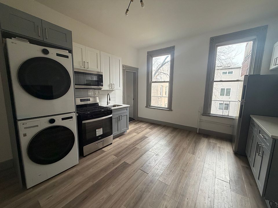 1st image of 1148 Summit Ave #4F