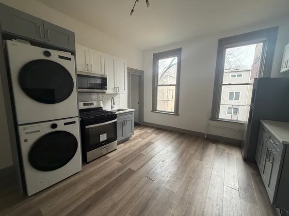 1148 Summit Avenue image 1 of 11