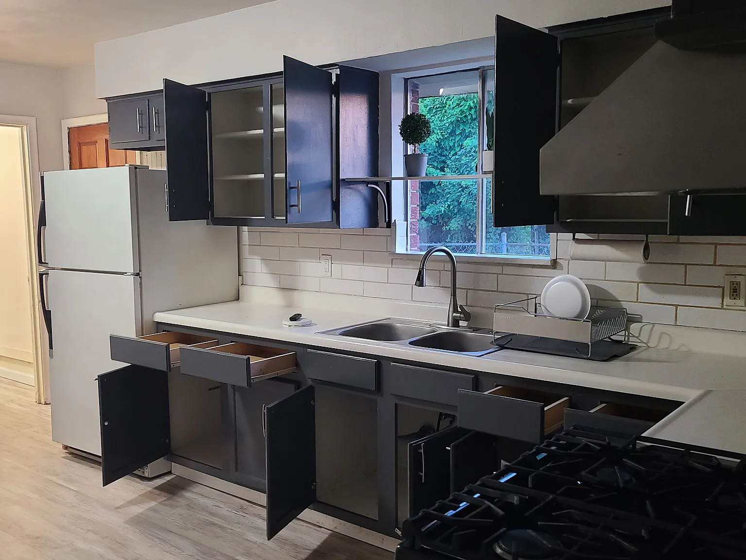2 bed, 950 sqft, $1,100 — Photo 2