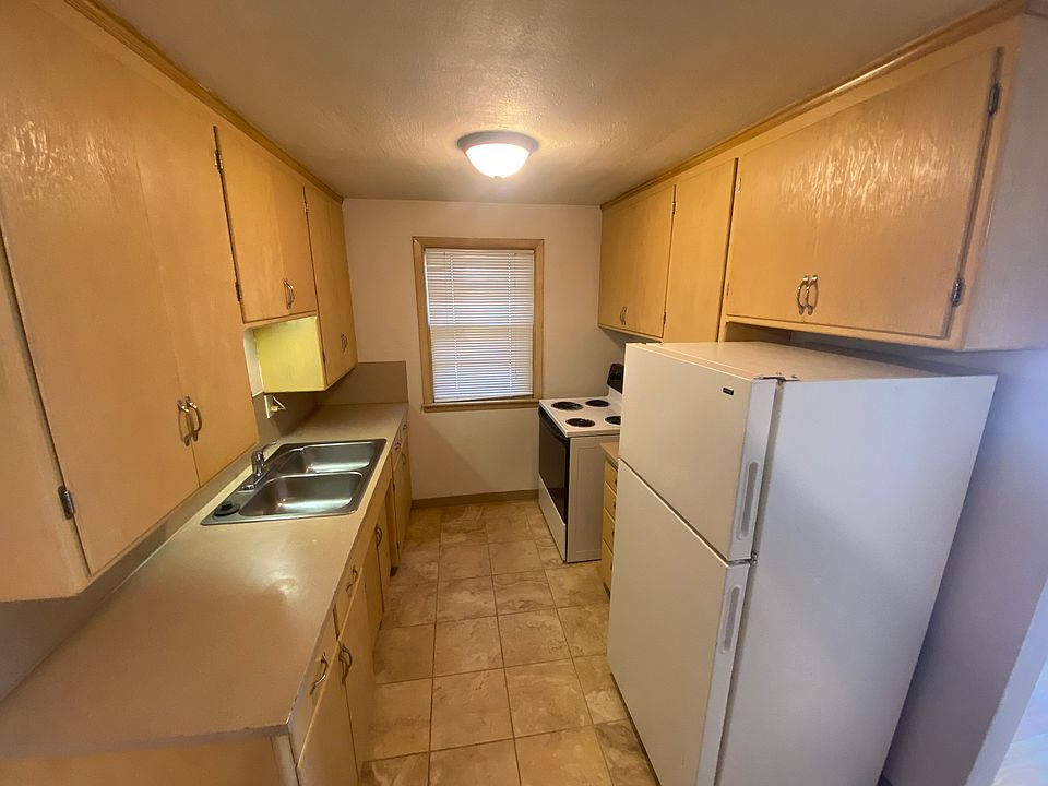 1st image of 2534 J St #3