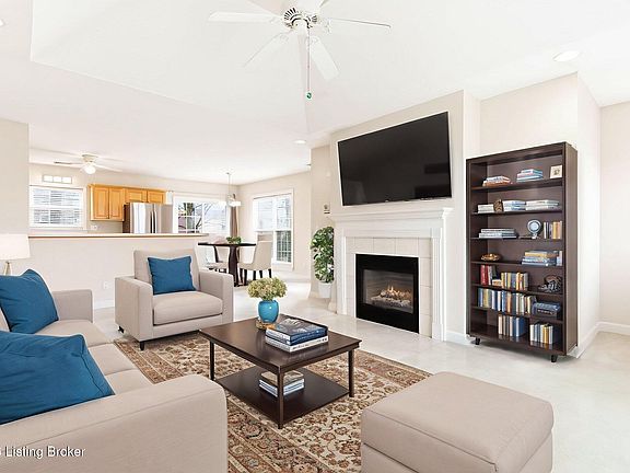 2nd image of 6015 Wooded Creek Dr Unit 202