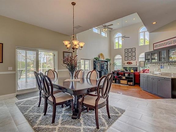 5th image of 15102 Laurel Cove Cir