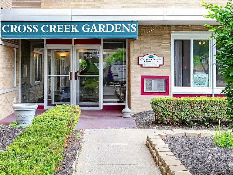 Cross Creek Gardens — Photo 5