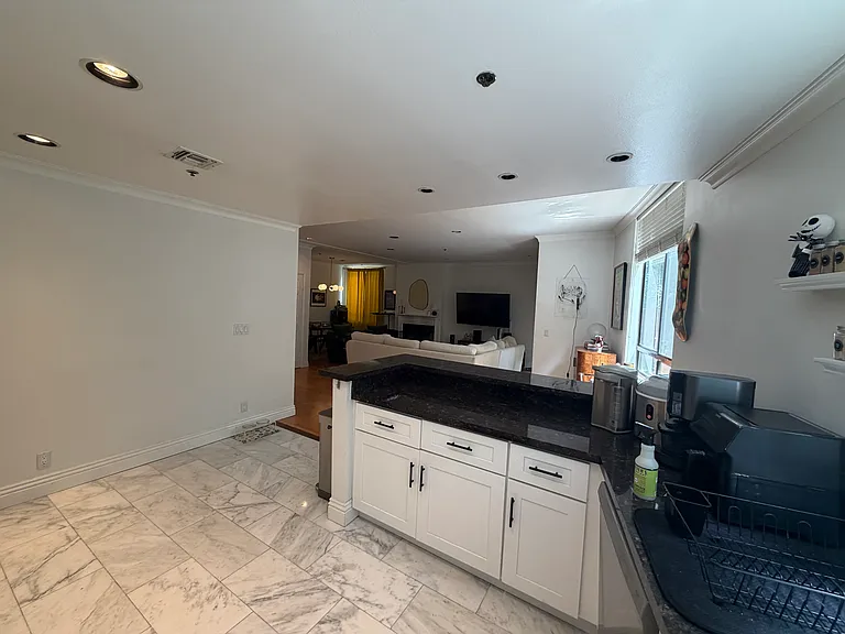 1238 S Holt Ave #2 — Photo 7