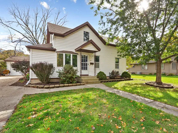 1147 S Grove Ave, Owatonna, MN 55060