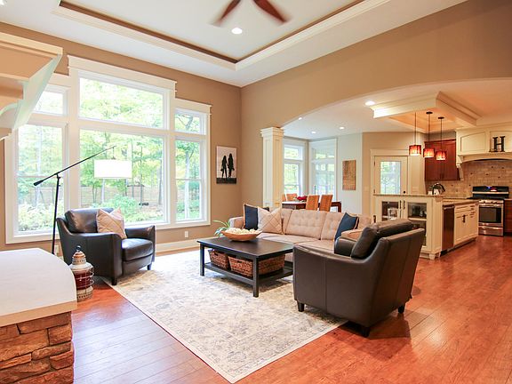 5th image of 17557 Duneside Dr