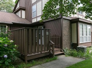 3403 Big Bend Dr APT B, Kalamazoo, MI 49048