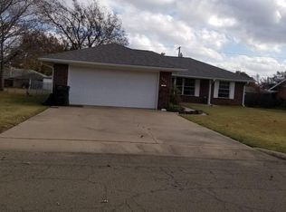 808 S Howerton Ave, Cushing, OK 74023