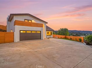 100 S Saddleback Ln, Anaheim, CA 92808