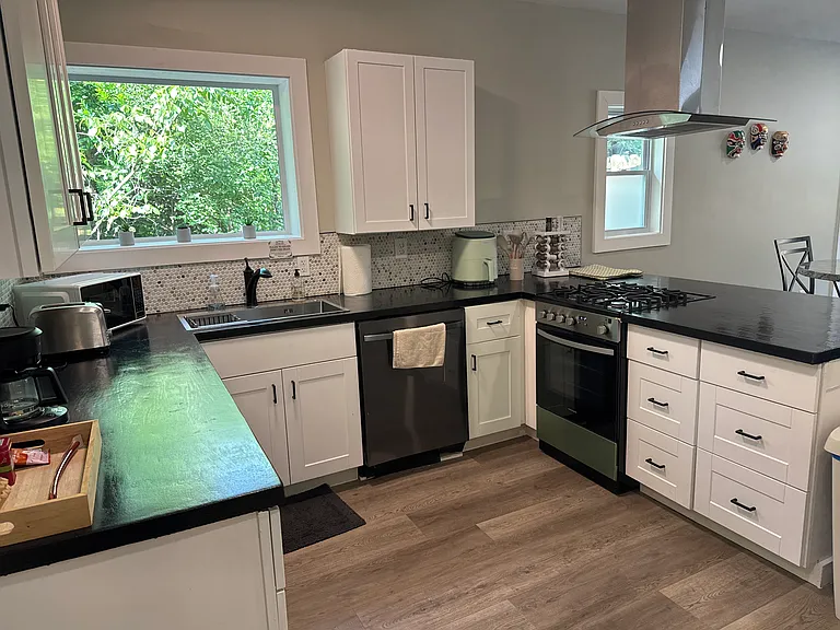 988 Harte Dr SW #B — Photo 1