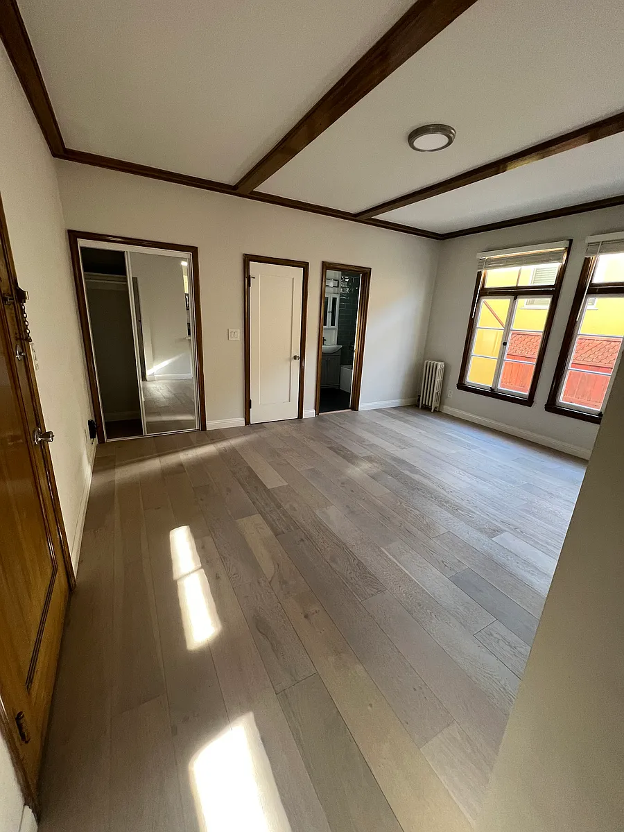 Building Photo - 633 Alma Ave #4
