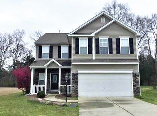 14131 Lake Crossing Dr, Charlotte, NC 28278