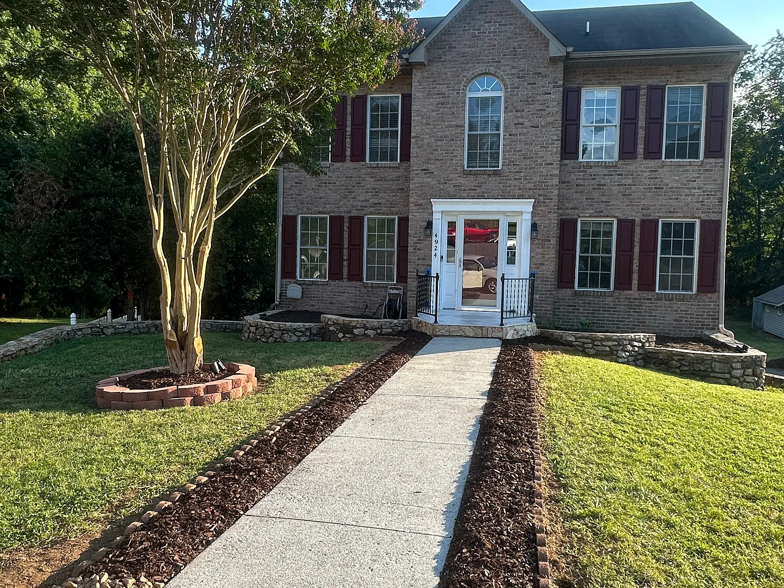 5 bed, 2.5 bath, 3040 sqft, $3,500 — Photo 1