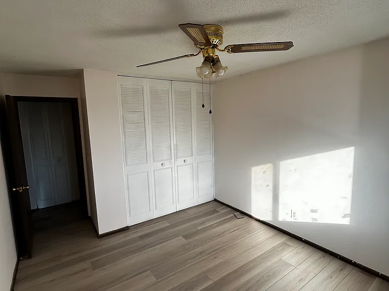 Hazelwood Apartments — Photo 25