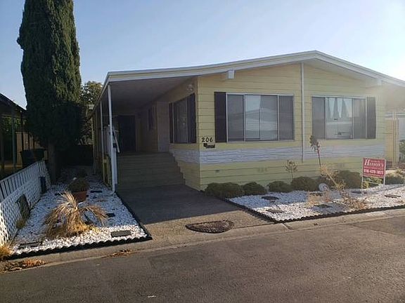 2nd image of 206 Cooper Ave