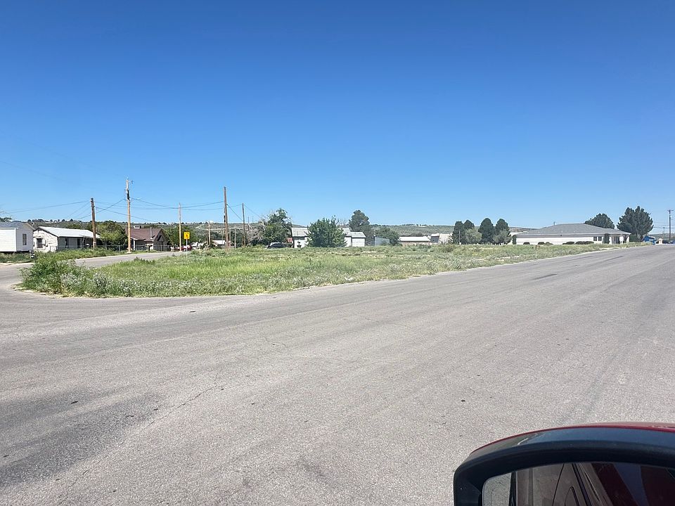 2nd image of 2410 Westernway St
